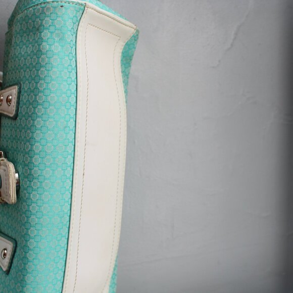 Nine West Vintage Y2K Green White Soho Signature Buckle Baguette Handbag Purse - Picture 7 of 7